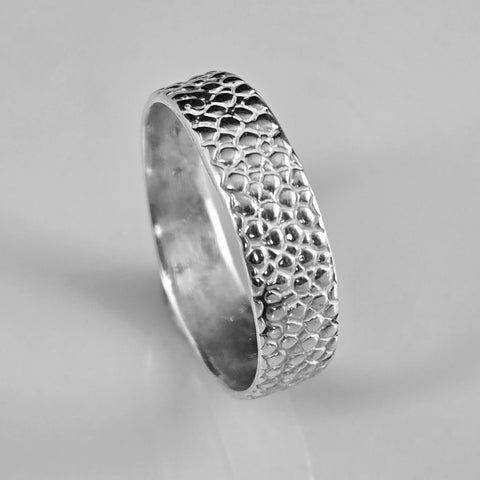 Stingray Convex Sterling Silver Band